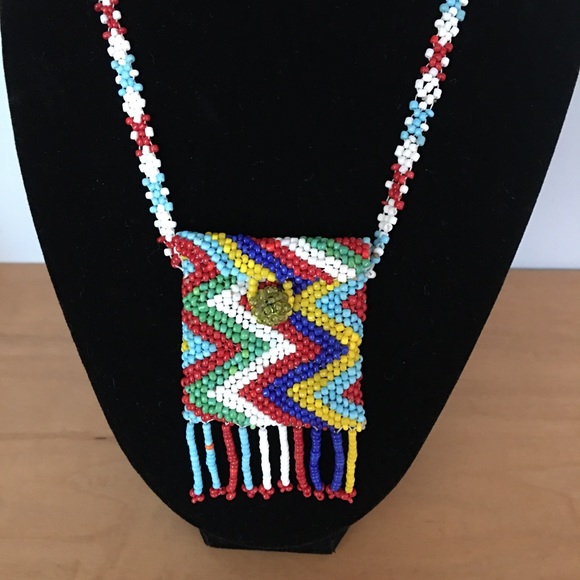 Native American Beaded Medicine Bag Pouch Necklace - Picture 2 of 6